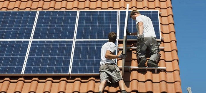Plaatsing zonnepanelen op het dak