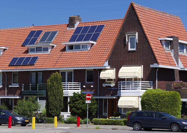 Voorbeeld zonnepanelen schuin dak